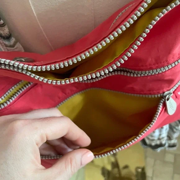 Baggallini Zippered Washable Crossbody Bag Large Size - Picture 9 of 10